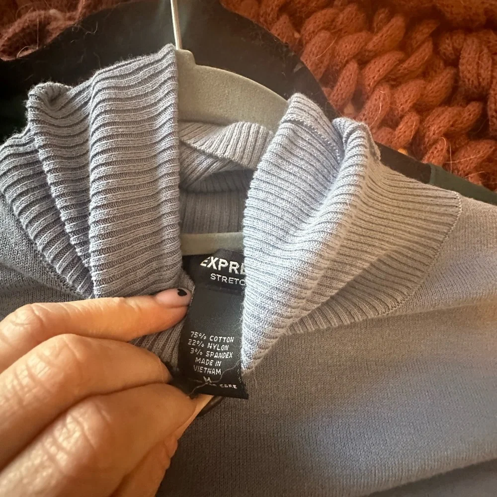 Express sweater - Picture 2 of 2